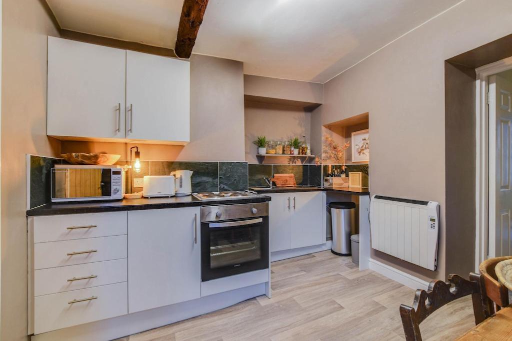 The Malthouse - Naturally Styled Central Apartment Cirencester Bagian luar foto